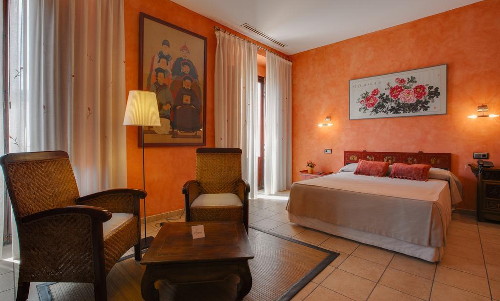 L'Agora Hotel โบไกเรนต์ ภายนอก รูปภาพ