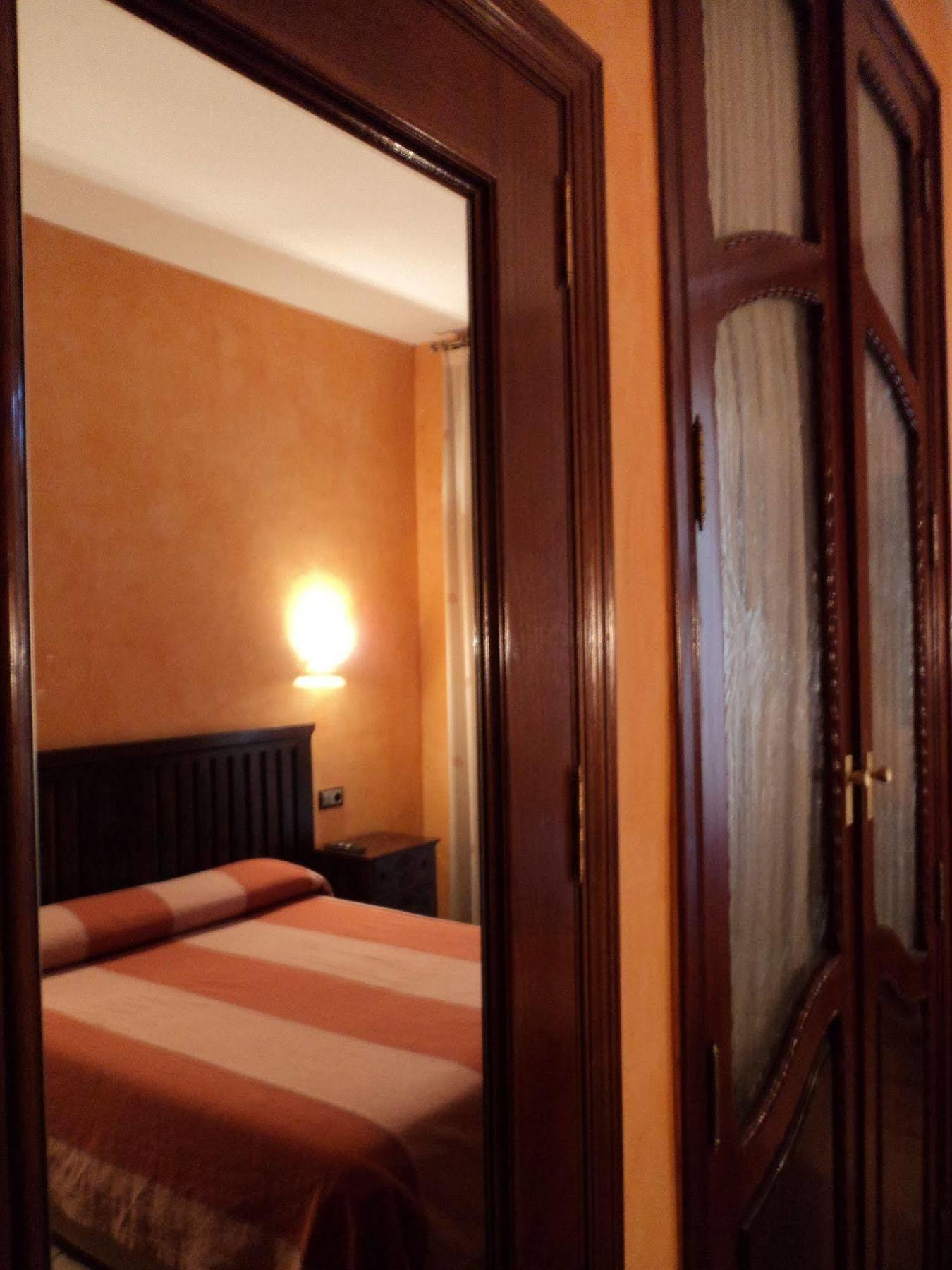L'Agora Hotel โบไกเรนต์ ภายนอก รูปภาพ